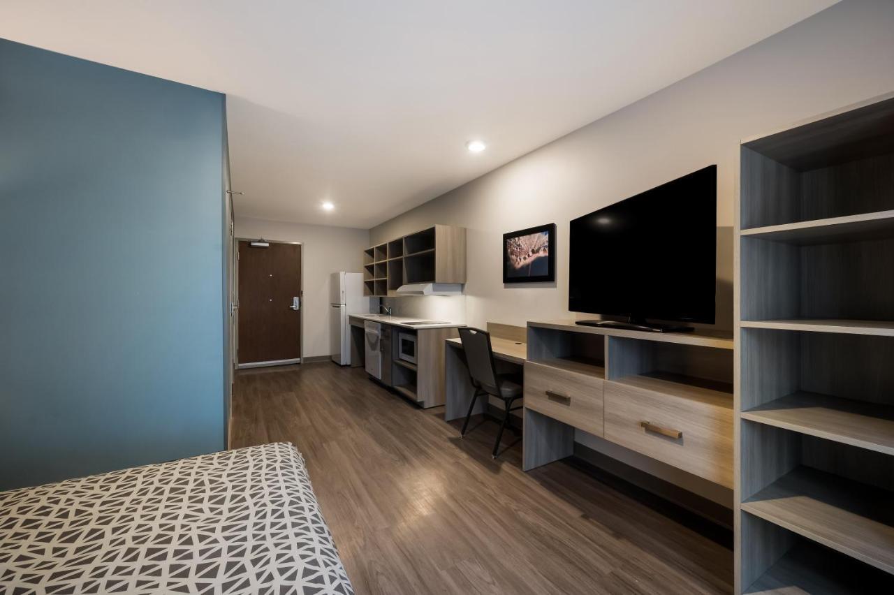 Woodspring Suites Dearborn Detroit ภายนอก รูปภาพ