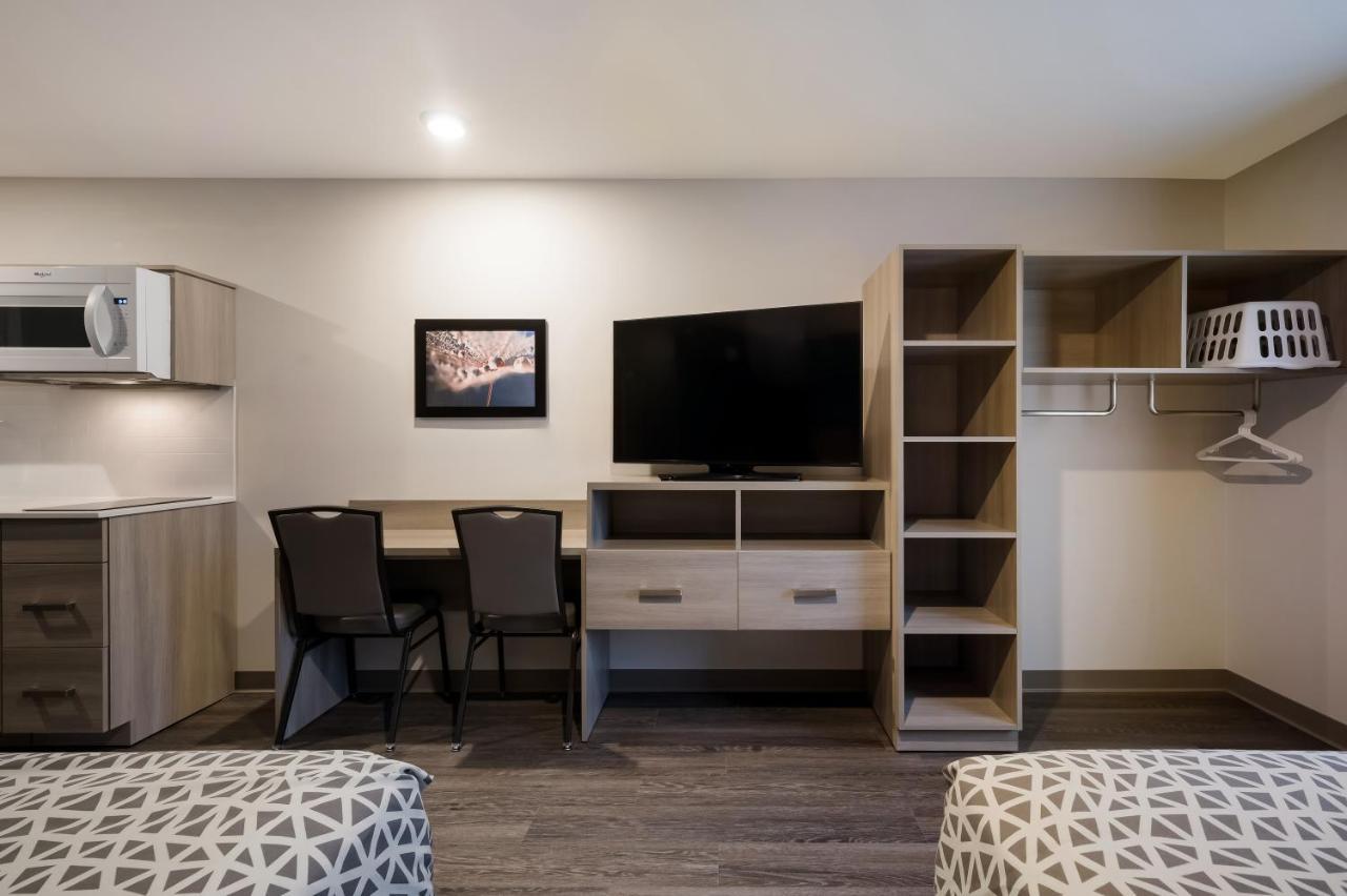 Woodspring Suites Dearborn Detroit ภายนอก รูปภาพ