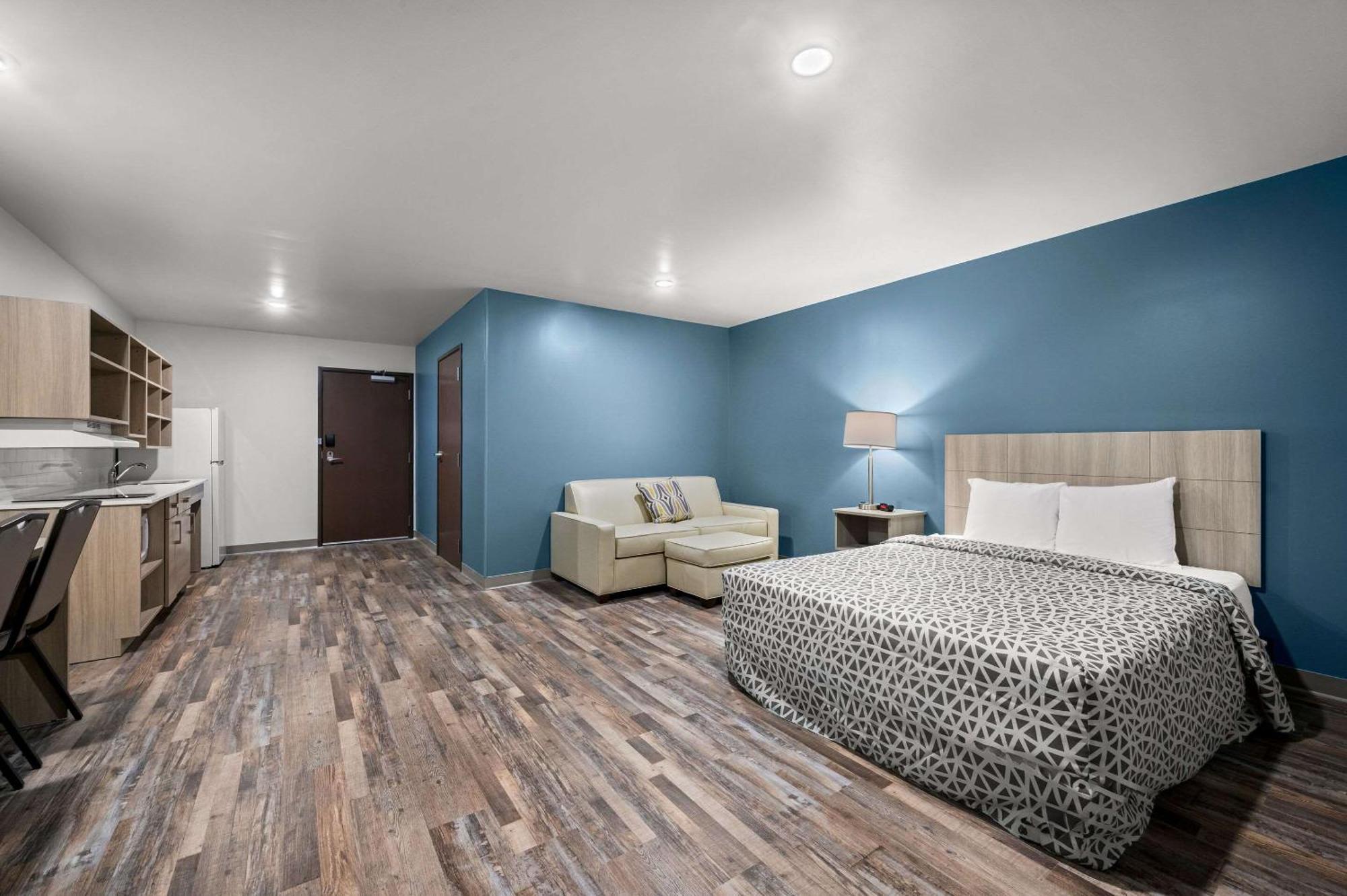 Woodspring Suites Dearborn Detroit ภายนอก รูปภาพ