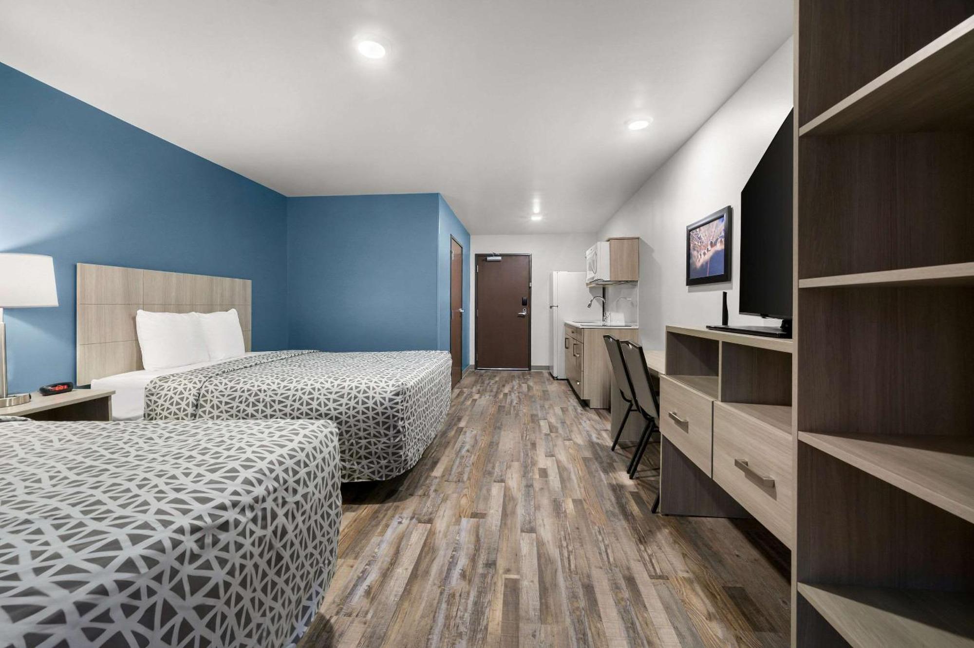Woodspring Suites Dearborn Detroit ภายนอก รูปภาพ