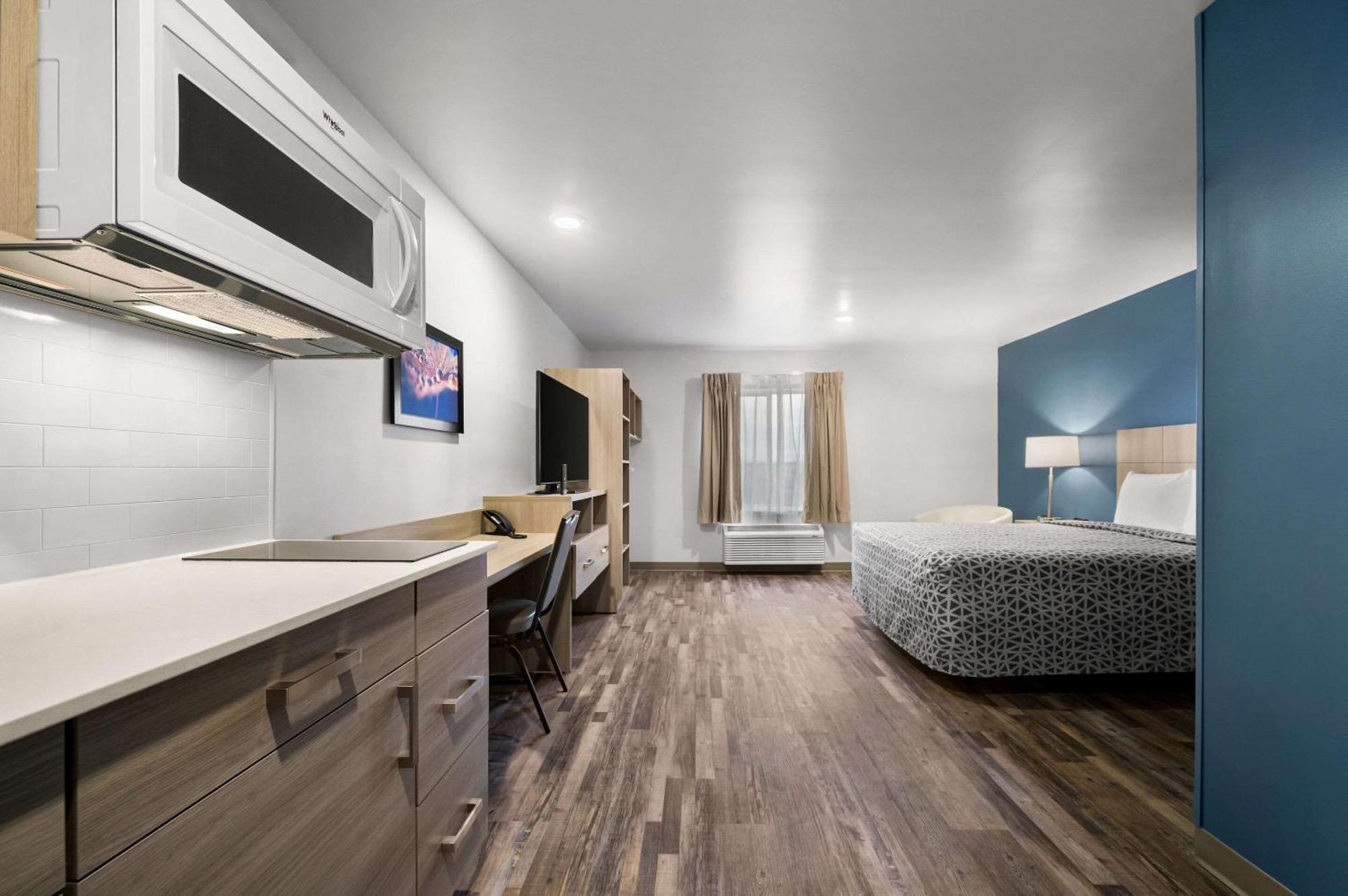 Woodspring Suites Dearborn Detroit ภายนอก รูปภาพ