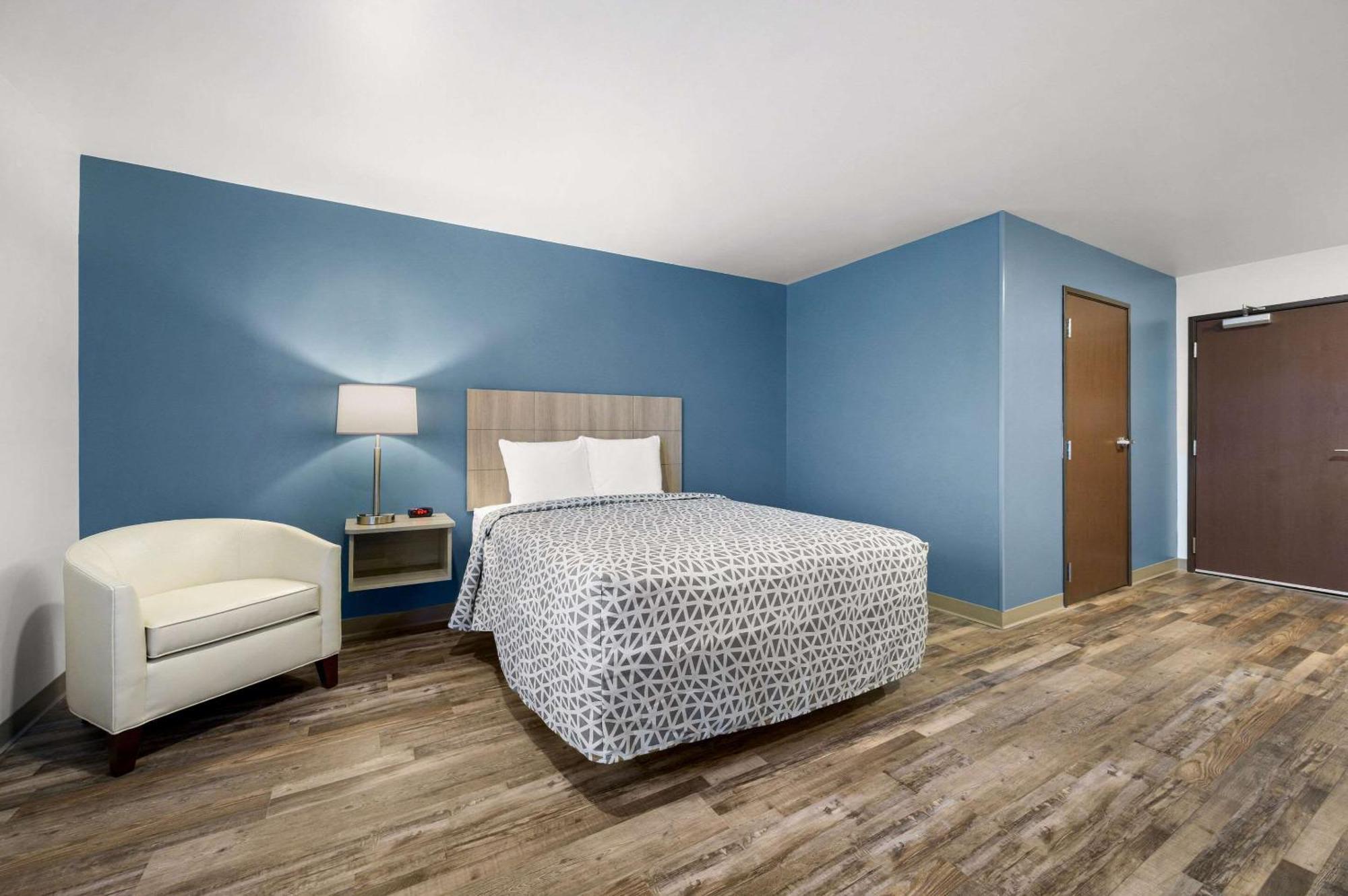 Woodspring Suites Dearborn Detroit ภายนอก รูปภาพ