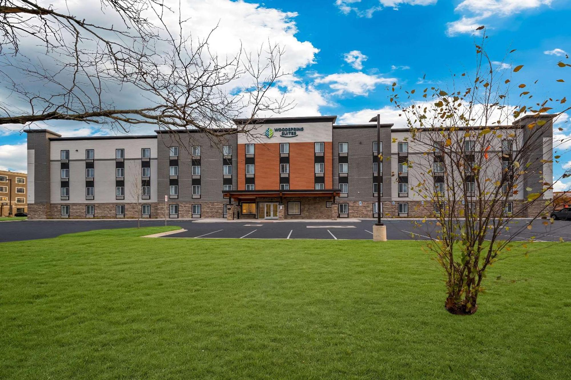 Woodspring Suites Dearborn Detroit ภายนอก รูปภาพ